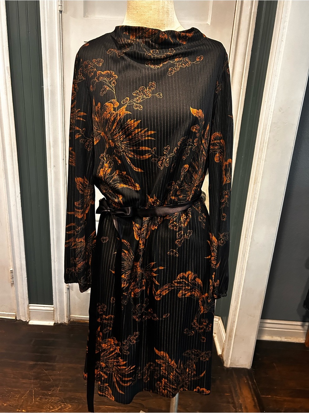 Vintage Melissa Lane Black & Orange Floral Belted Long Sleeve Dress Sz 4/6
